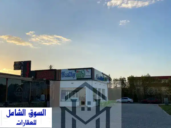 محل للإيجار في ** منطقة حيوية ومميزة ** ** لممشى السياحي *