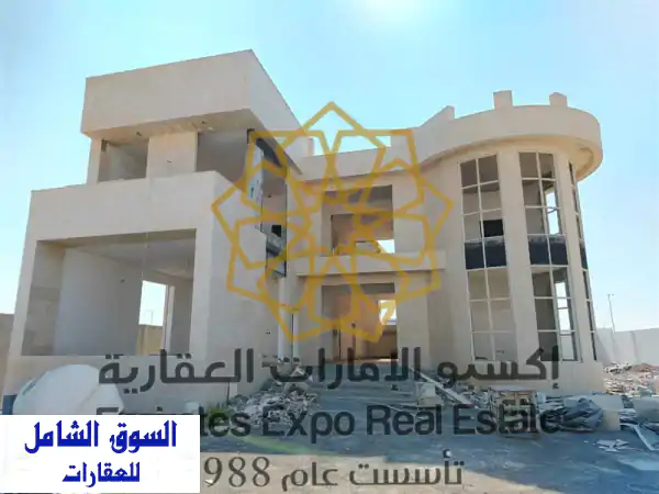 فيلا فاخرة للبيع بالرياض: تصميم مودرن، حجر...