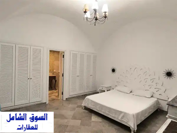 للإيجار الصيفي  الحمامات منطقة المسرح على بعد 5 دقائق فقط من الشاطئ فيلا مثالية لقضاء عطلتكم ...