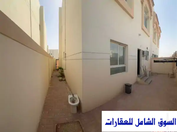 فرصة استثنائية بالوكرة: فيلا/قصر 7 غرف للإيجار الشهري...