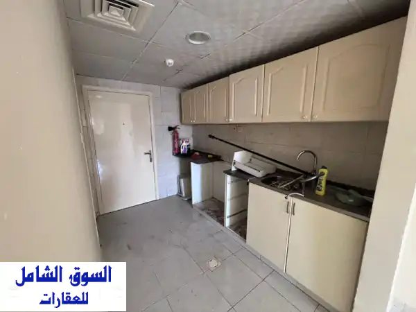 استوديو أحلامك بالنعيمية 2 عجمان: مساحة ضخمة، إطلالة ساحرة، قرب السفير مول! إيجار 20 ألف فقط