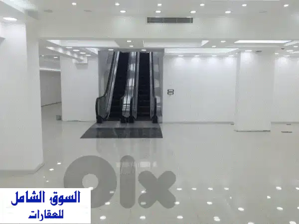 Fully Equipped Showroom for Sale in Hamra 600 m² + 60 m²  Commercials For Sale  116901436