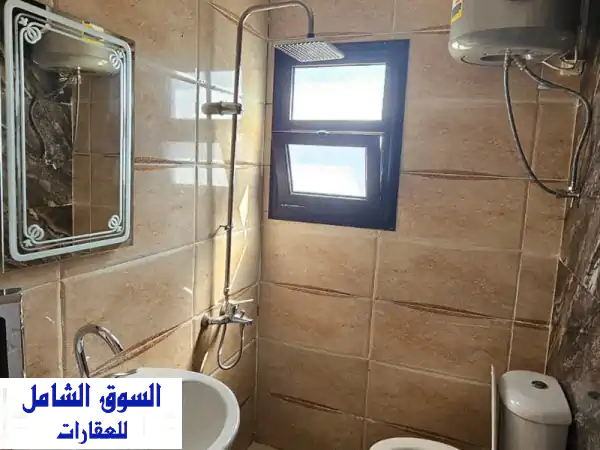 استوديو فندقي للإيجار بمحطة الرمل: تشطيب الترا لوكس، موقع مركزي، إطلالة مميزة | الإسكندرية