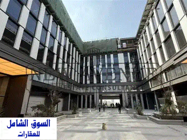 مكتب متشطب جاهز علي البلازا فيو مميز للايجار في التجمع الخامس Park Street East