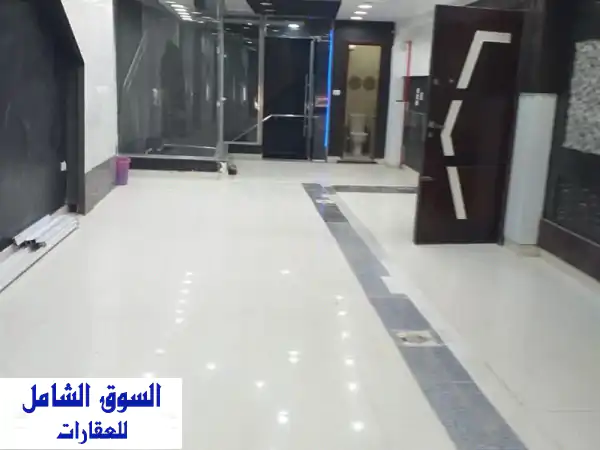 فرصة استثمارية ذهبية: محل بميزان 220م...