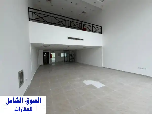 فرصة استثمارية ذهبية! معرض تجاري للإيجار 2500 قدم...
