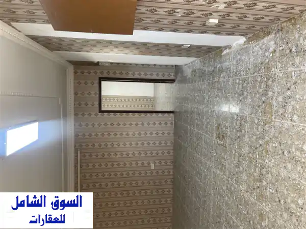 شقة في القفول مع الكهرباء