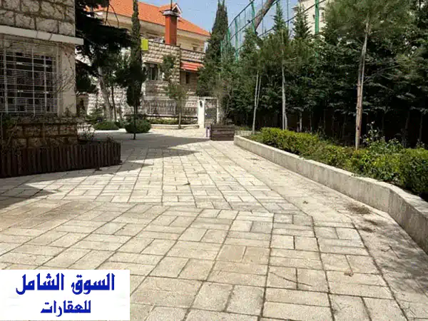 فيلا فخمة للإيجار بكمبوند عالي | 3 طوابق | نظام...