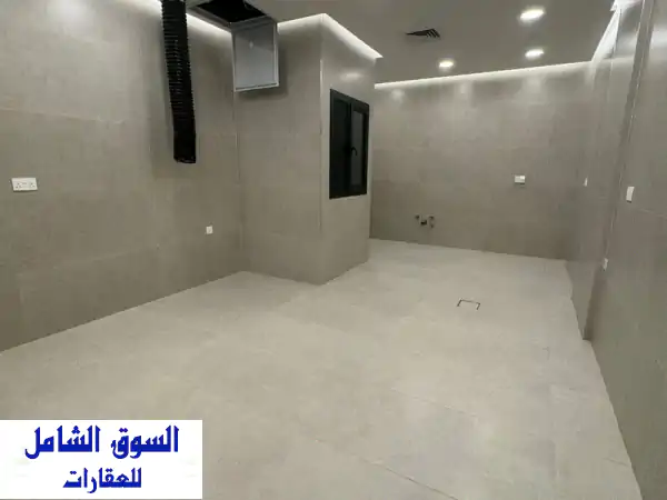فرصة استثنائية! للايجار دور سرداب فاخر بالرميثية مع مسبح خاص و5 غرف ماستر و4 مواقف سيارات