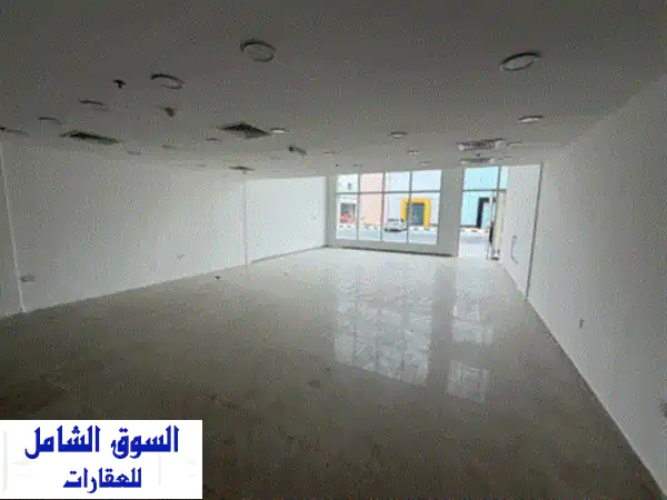 فرصة استثمارية ذهبية: معرض تجاري 2500 قدم²...