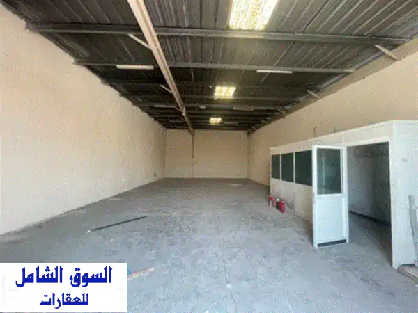 مستودع صناعي فاخر للإيجار بالشارقة - المنطقة الصناعية 13 | 2500 قدم² | 30 كيلوواط
