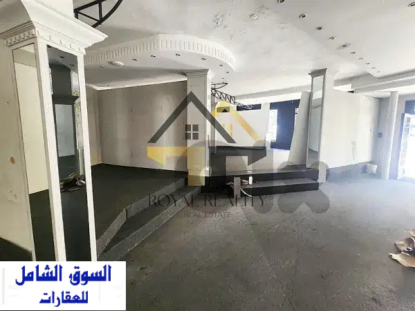 فرصة استثمارية ذهبية: محل تجاري 207م² فخم للايجار في المنصورية، لبنان - موقع استراتيجي