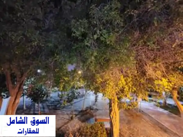 شقة عصرية للإيجار في المحرق | 3 غرف نوم، مكيفات،...