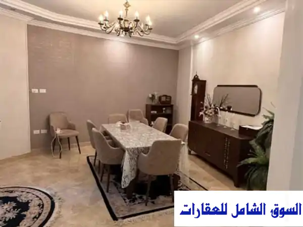 شقة للبيع دور أرضي بحديقة خاصة 220م بالبنفسج عمارات التجمع الخامس | تشطيب سوبر لوكس ومطبخ وتكييفات