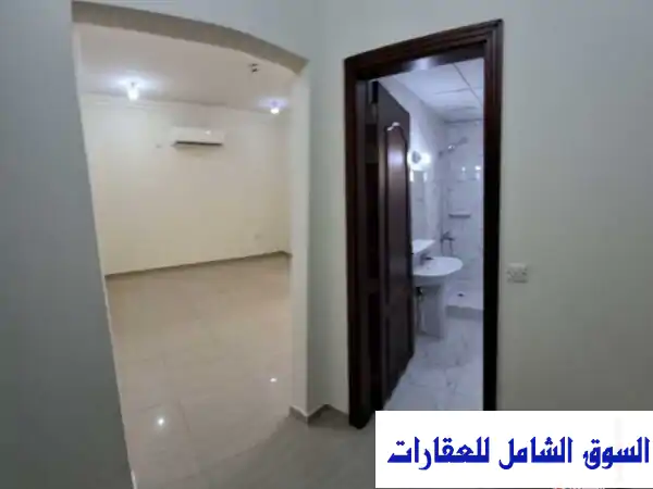 شقة للإيجار الشهري في الوكرة | 2 غرفة نوم فاخرة 100م²...