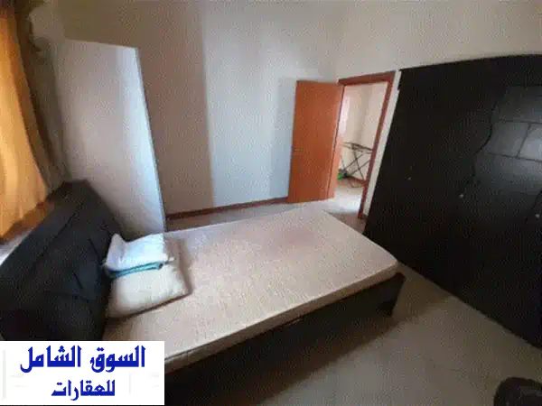 شقة فاخرة مفروشة بالكامل في مدينة عيسى للإيجار، تحتوي على غرفتي نوم، حمامين، صالة كبيرة، مطبخ، ...