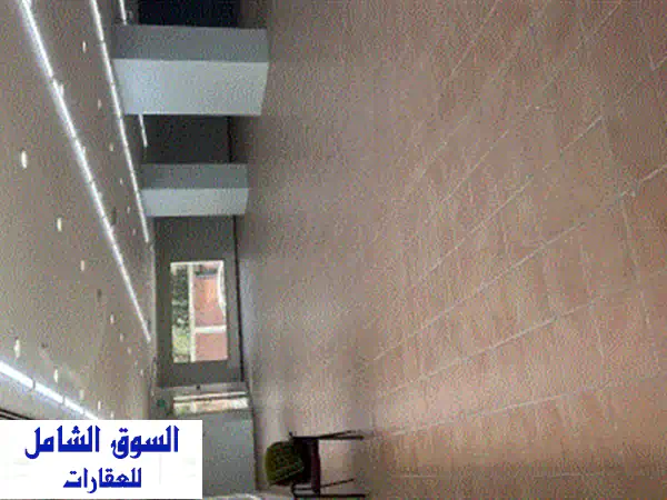 للإيجار معرض في الشويخ 500 متر منطقة وكالات السيارات...