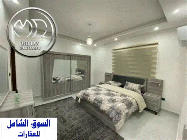 شقة مفروشة فندقية فاخرة للإيجار بالجاردنز 90م - تشطيبات راقية، كراج ومصعد (إعلان 7331)