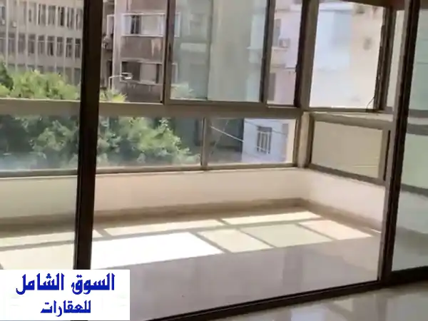 شقة فخمة للإيجار في الحمرا، شارع السادات - 220م، 3...