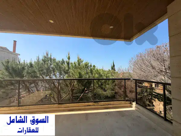 شقة للبيع في برمانا | 250م² | 3 غرف نوم | إطلالة ساحرة...