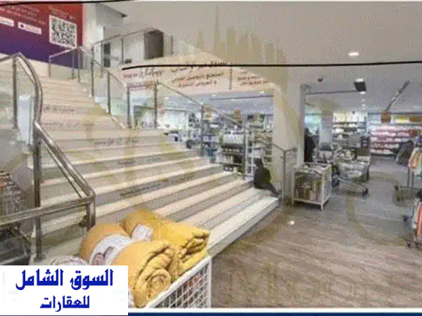 فرصة استثنائية: معرض ضخم للإيجار بالشارقة (الغبيبة...