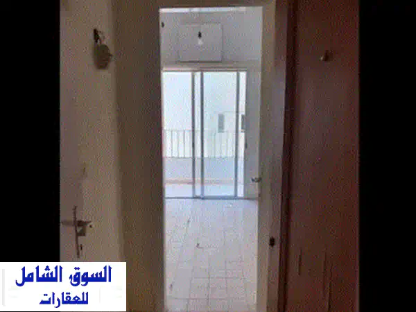 فرصة استثنائية! ستوديو فسيح غير مفروش للايجار في كفرحباب الحمرا - سكنك الهادئ والمثالي!