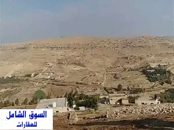 أرض هادئة بإطلالة رائعة – خريسان  مناسبة استراحة أو مزرعة