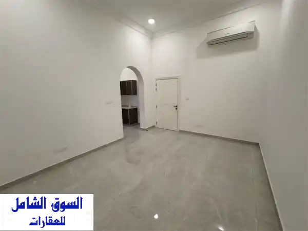 شقة للإيجار في الرحبة، أبو ظبي: غرفتين وصالة، 3...