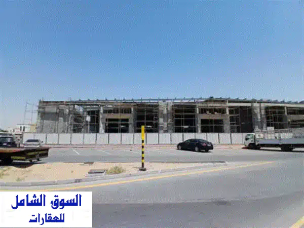 فرصة استثمارية ذهبية: مبنى تجاري ضخم للإيجار...