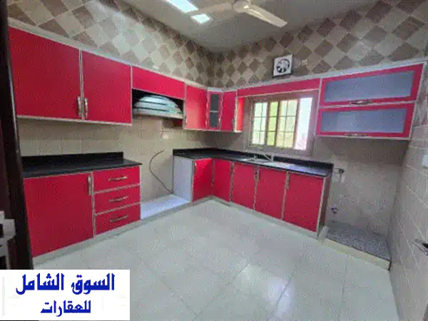 شقة للإيجار شامل الكهرباء مع المكيفات في باربار. تتكون الشقة من 2 غرف نوم، 2 حمامات، صالة، مطبخ، ...