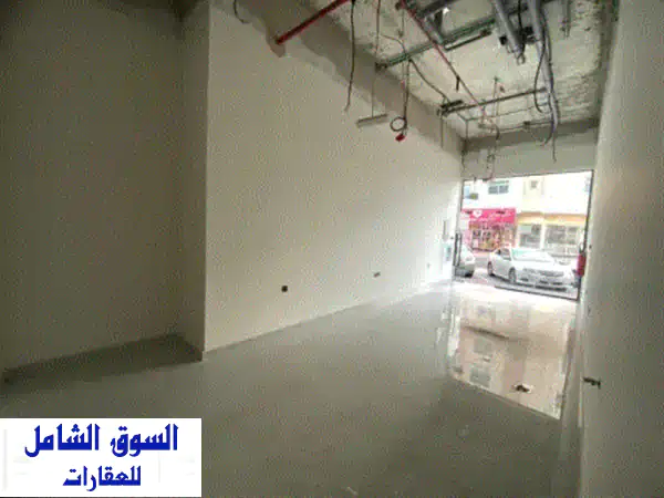 محل للإيجار السنوي بالجرف 3 عجمان | فرصة تجارية...