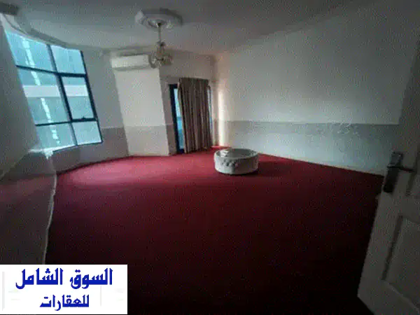 فرصة لا تعوض: شقة فسيحة غرفتين وصالة للبيع...