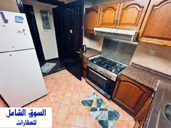 في إمارة الشارقة منطقة التعاون مخرج دبي غرفة  وصالة بفرش جديد بموقع مميز قرب الممزر شارع الممزر ...