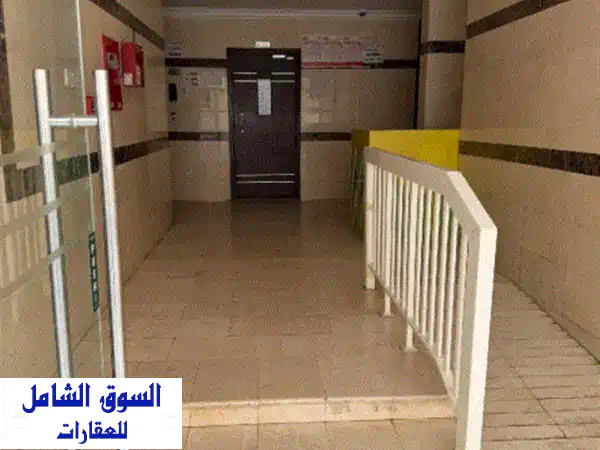 فرصة استثمارية ذهبية: بناية حديثة للبيع بمويلح التجارية الشارقة - مقابل سفاري مول ولولو هايبر!