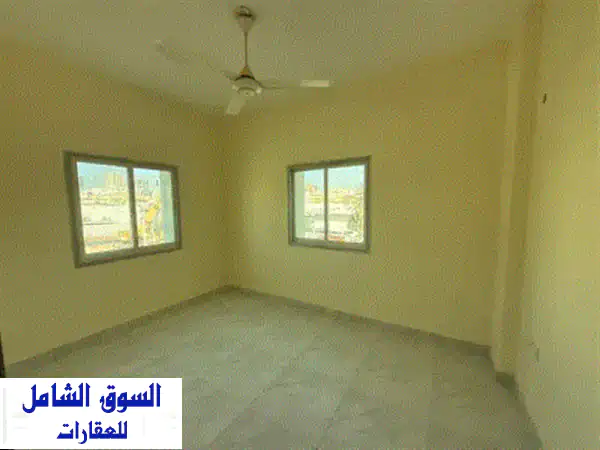 فرصة ذهبية! شقة للإيجار الشهري بالنعيمية 2 عجمان | غرفتين وصالة | شامل الفواتير والإنترنت | قرب الشارقة ودبي