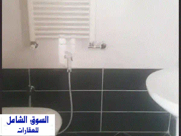 شقة الأحلام للإيجار في السيوفي، بيروت | 244م² | 3 غرف نوم | موقع استراتيجي ورفاهية