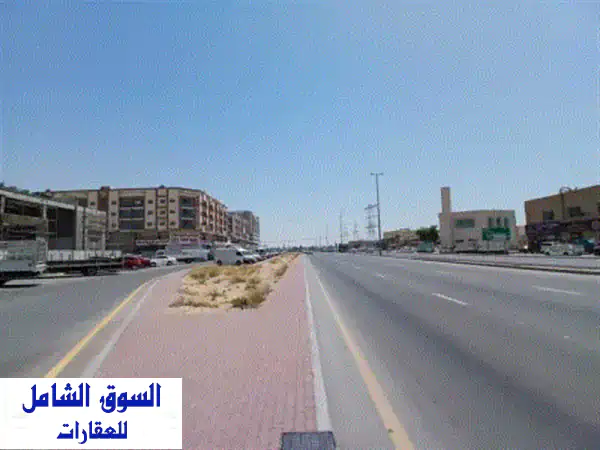 مبنى تجاري للإيجار السنوي، المويهات، 3 باركينج...