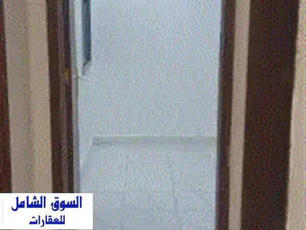 شقة راقية للإيجار بسلوى | غرفتي نوم وحمام ماستر | قرب جميع الخدمات وموقف خاص