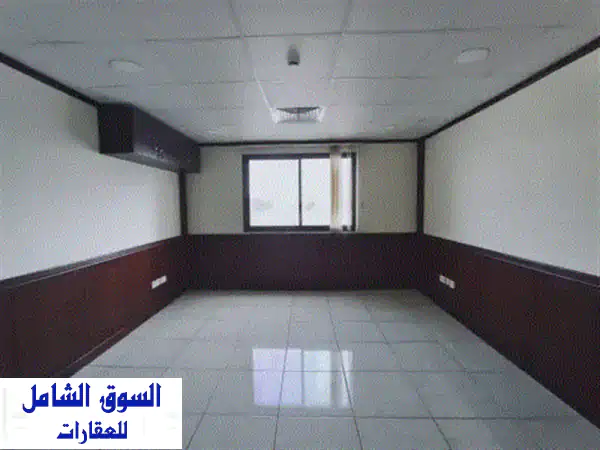 مكتب للإيجار السنوي في الشارقة  شارع الوحدة...