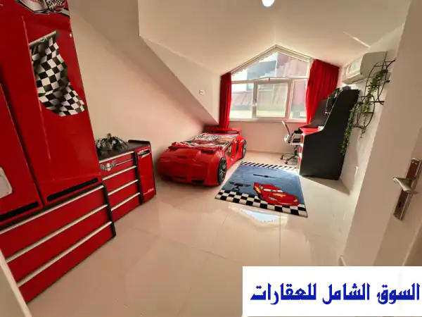 للبيع دوبلكس واسع 3+1 مع إطلالة على البحر في...