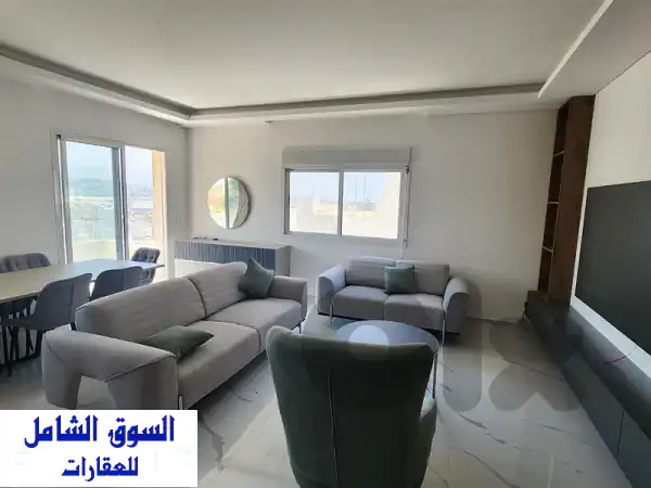 شقة فاخرة للبيع في حصرايل، جبيل | إطلالة بحرية خلابة...