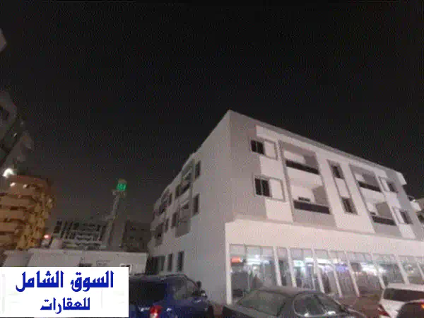 فرصة استثمارية  النخيل 1، عجمان بناية سكنية وتجارية جديدة (أرضي + 2) جاهزة للتأجير، تضم 32 وحدة (7 ...