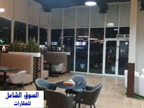 كافية للبيع في منطقة زاخر المكان جاهز من كل شيء...