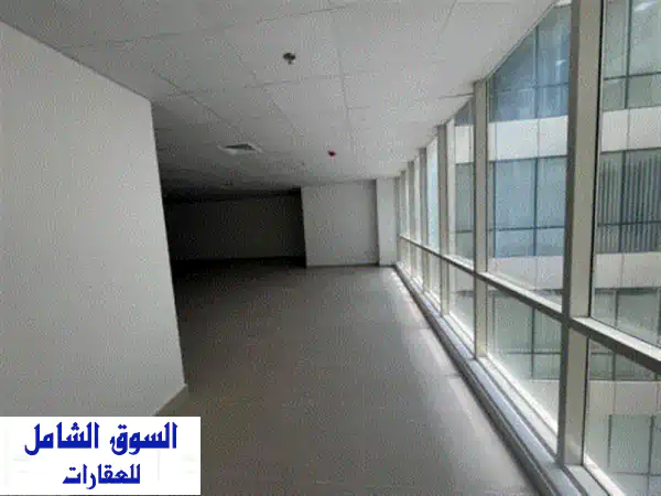 مكتب للإيجار السنوي في المجاز 3  الشارقة. فرصة...