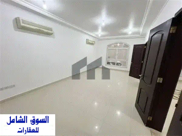 فيلا فاخرة للإيجار بمدينة محمد بن زايد: 5 غرف...