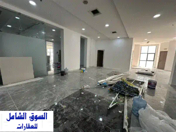 للإيجار السنوي مكتب أو مقر شركة كبير جدا في عجمان...