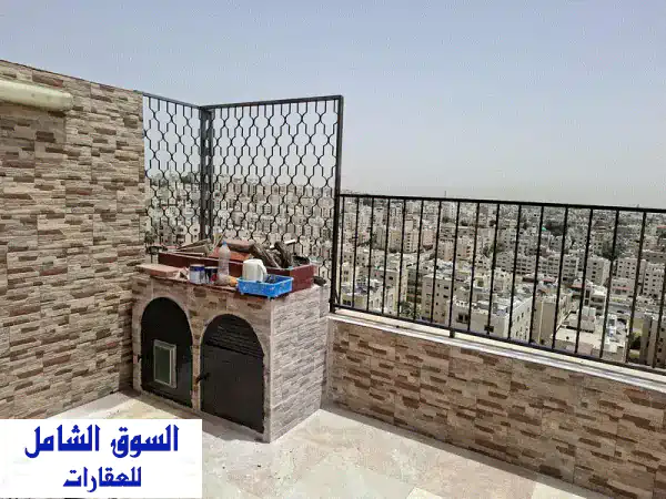 شقة مع روف مرخص للبيع