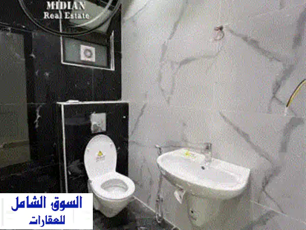 شقة دوبلكس فاخرة للبيع في خلدا - طابق أخير مع رووف خاص وإطلالة ساحرة | جديدة وتشطيبات سوبر ديلوكس | رقم 9684