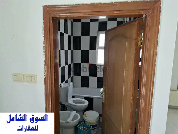 شقة مع روف مرخص للبيع
