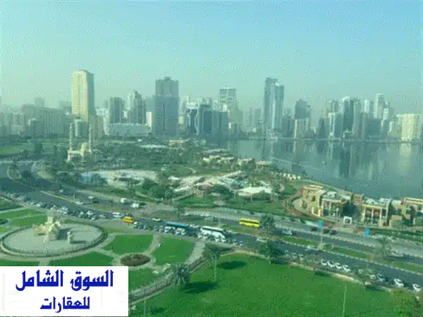 فرصة استثمارية استثنائية للإيجار بمكتب تجاري في...